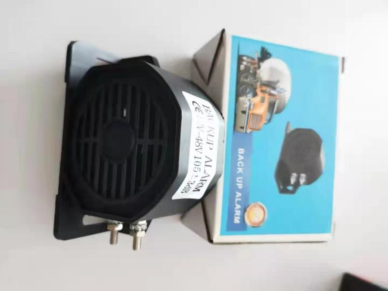 Car reversing and turning horn